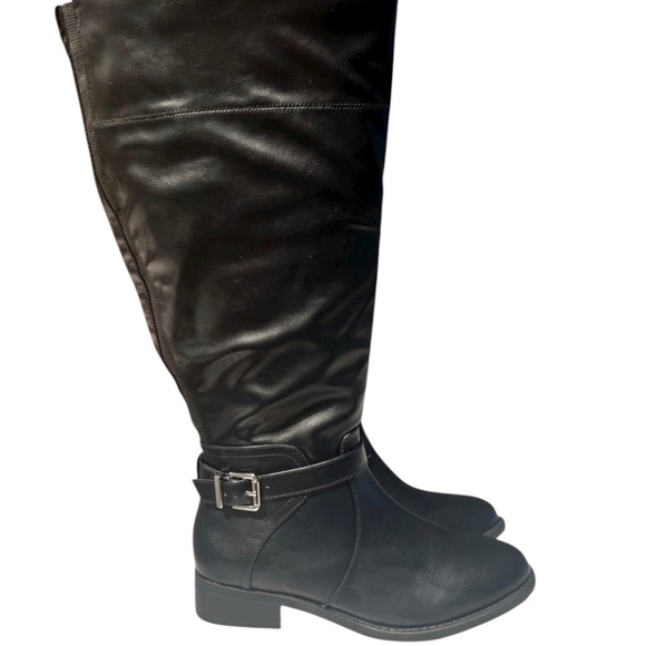 Penningtons Extra Wide Width Tall Riding Boot with Buckle Strap New In Box 8WW - Picture 3 of 8